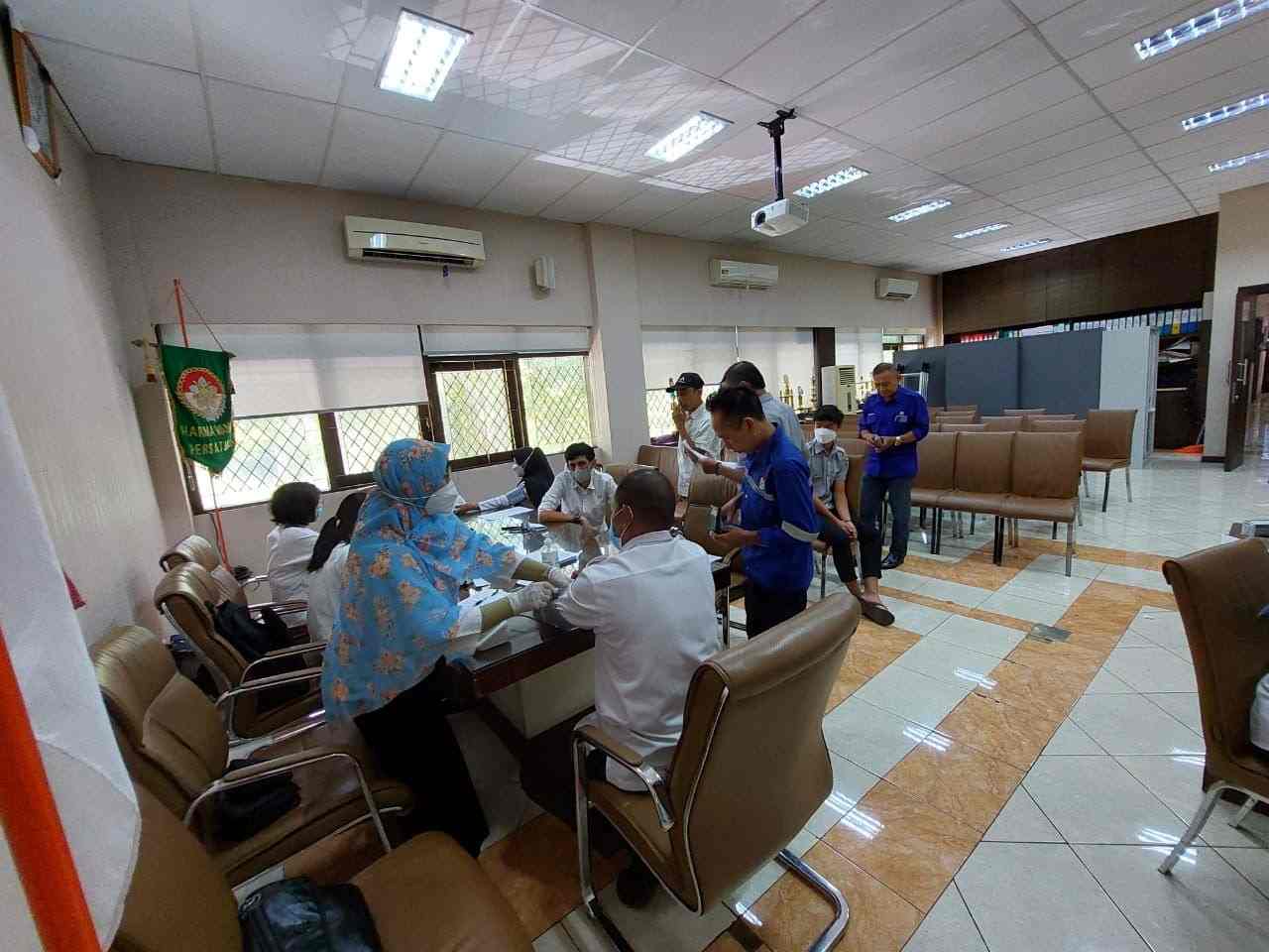DPU Kota Makassar Fasilitasi 88 Pegawai untuk Vaksin Booster