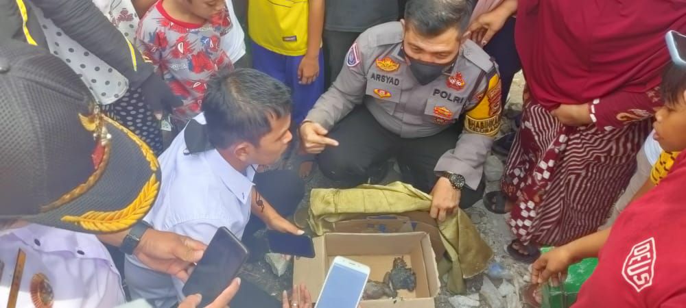 Penemuan Mayat Bayi Terbakar, Polres Pelabuhan Makassar Gelar Olah TKP