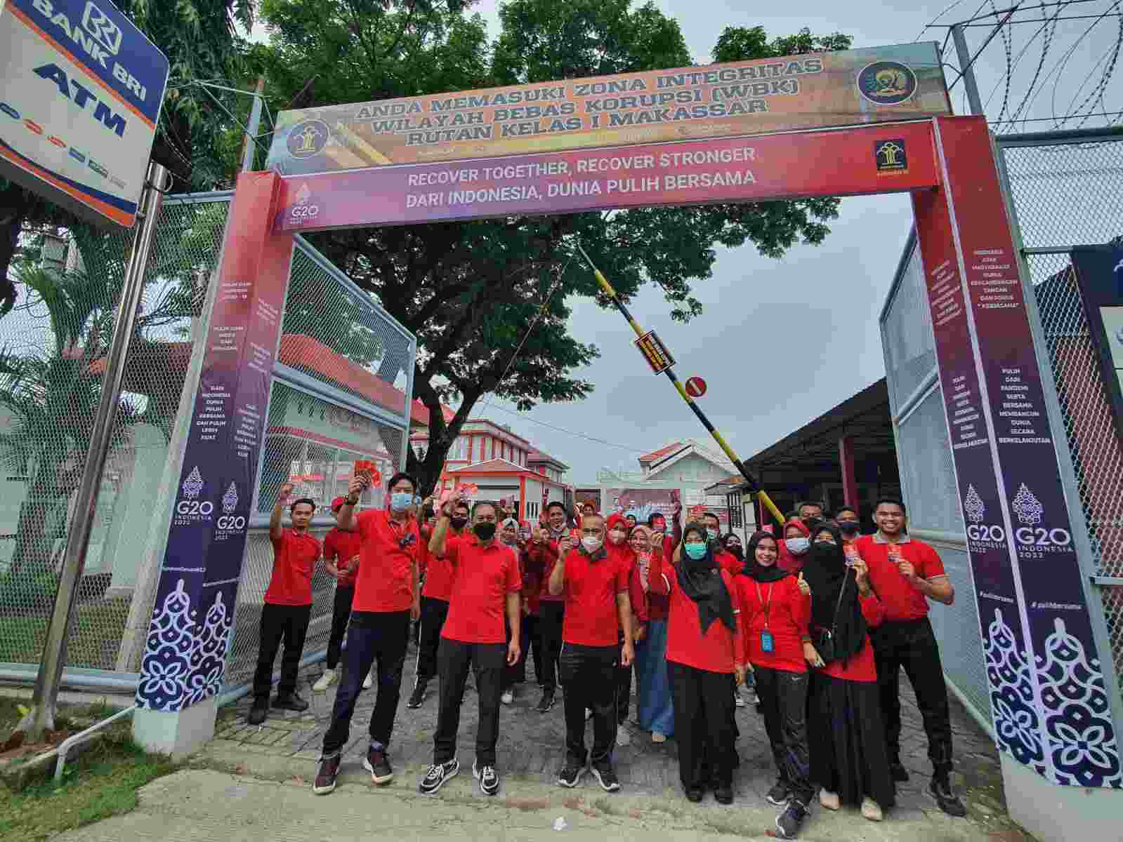 Semarakkan KTT G20, Rutan Makassar Gelar Jalan Santai