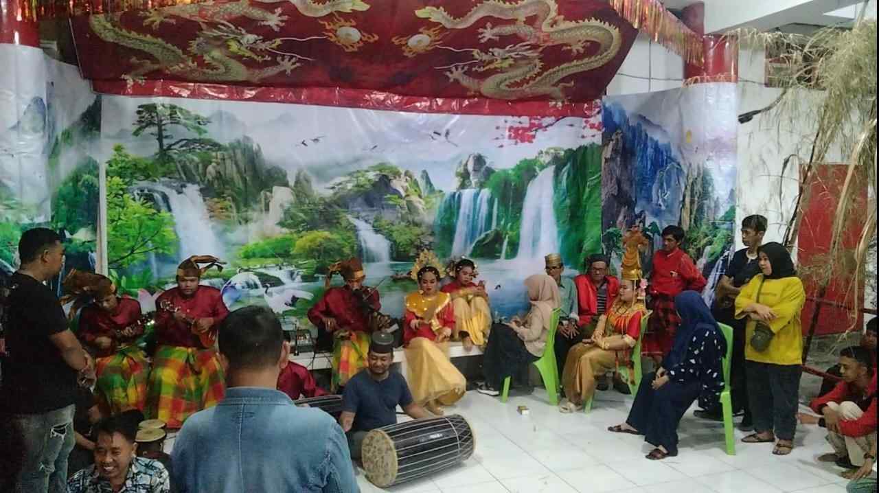 Sanggar Alam Serang Dakko tampil di festival Jappa Jokka Cap Go Meh. (Rakyat.News/M. Aswar)