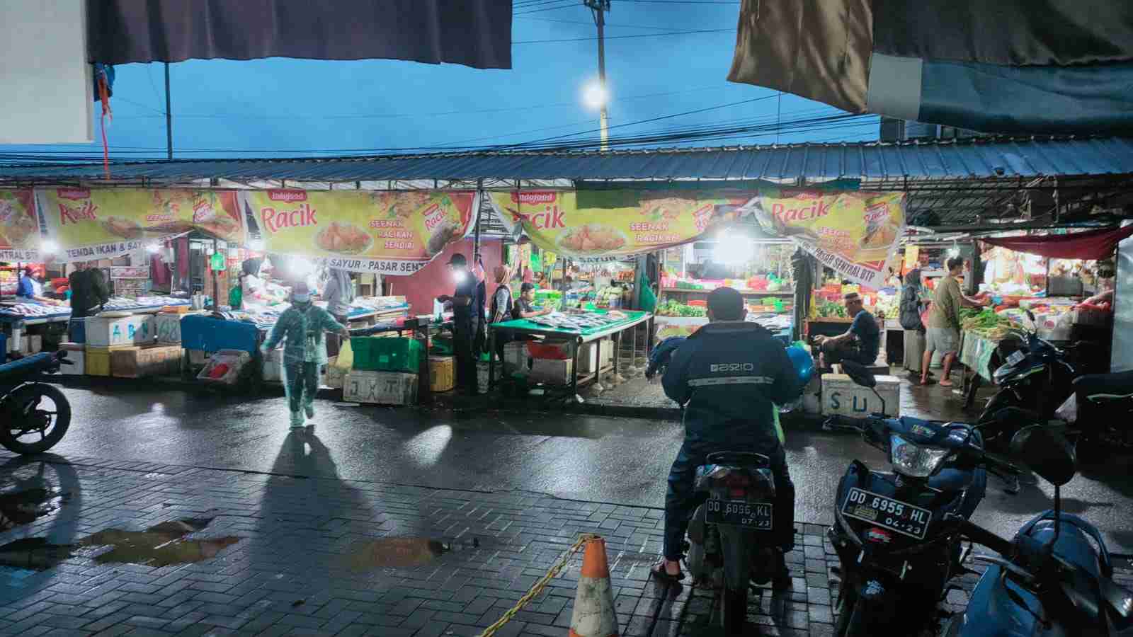 Pasar Sentral BTP (Foto:Rakyat.News/Thania Novita)