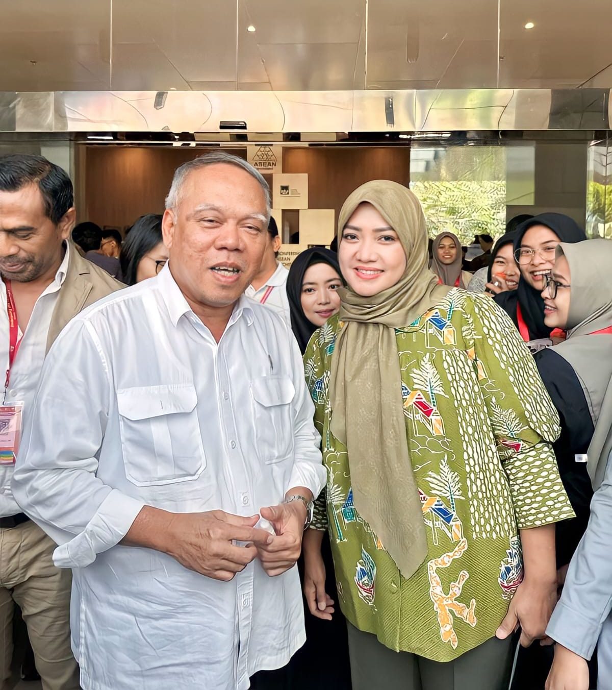 Kepala Dinas PU Makassar, Zuhaelsi Zubir Bersama Menteri PUPR.