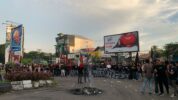 Peringati Hari Buruh, Organisasi FREDOM Makassar Gelar Aksi Unjuk Rasa