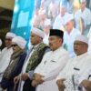 Wakil Wali Kota Bekasi, Abdul Harris Bobihoe Saat Menghadiri Kegiatan Solat Shubuh Keliling (Suling) Sekaligus Haul Guru Tercinta Almagfuriah Abuya KH. Abubakar Jamal, HA ke-27 dan Haul Alm KH. Hairuddin Abubakar ke-9 di Aula Yayasan Al Barokah Jatimakmur, Pondokgede, Kota Bekasi