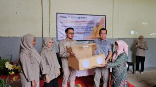 Pengabdian Masyarakat UNM Dorong Pemasaran Digital Anggrek untuk Kelompok Wanita Tani di BantaengPengabdian Masyarakat UNM Dorong Pemasaran Digital Anggrek untuk Kelompok Wanita Tani di Bantaeng