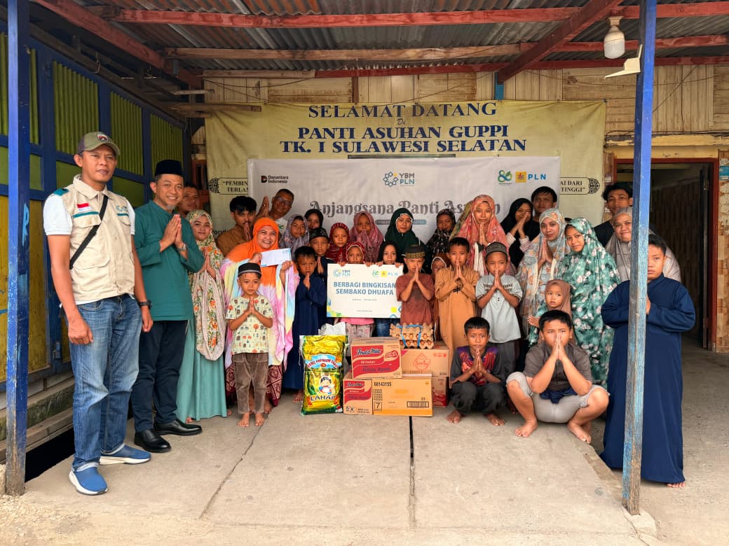 Manajemen PLN UID Sulselrabar dan Tim YBM PLN Tengah Berkunjung ke Panti Asuhan Guppi untuk Berbagi Kebahagiaan dalam Momen Hari Listrik Nasional ke-80